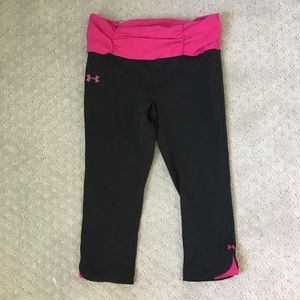 Black Cropped Under Armour Leggings with Pink